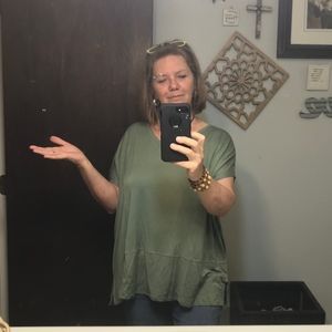 Meet your Posher, Melissa